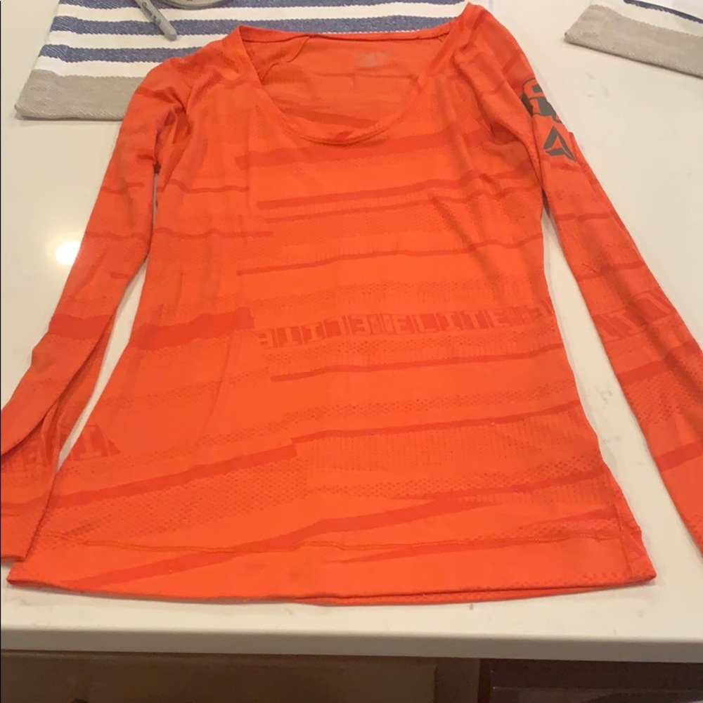 Soft Reebok CF shirt (XS fits like small)